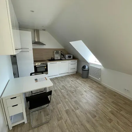T2 Duplex N4, Proche Naval Group Et Centre *