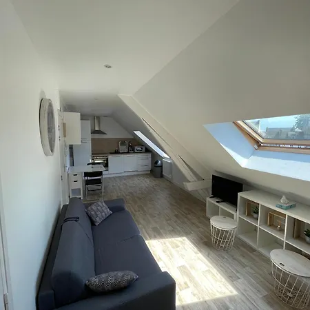 T2 Duplex N4, Proche Naval Group Et Centre *
